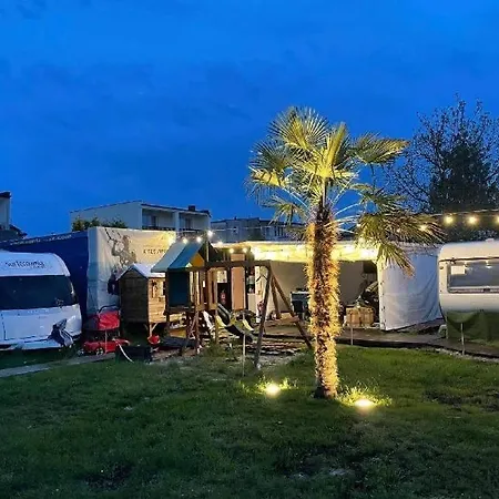 Pastelove Surfwioska Κάμπινγκ